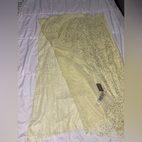 NWT Chico’s oblong scarf lime yellow gold accent scarf new! - Picture 5 of 7